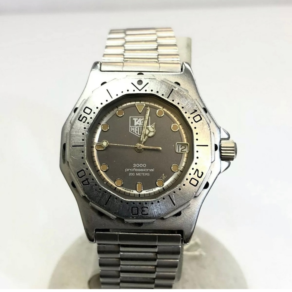 Men’s Tag Heuer Wristwatch Analog Quartz Professional Series